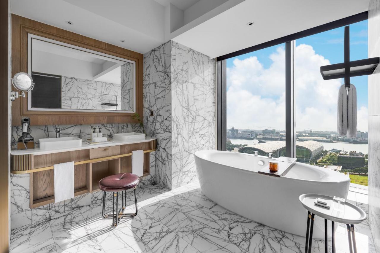 Intercontinental Kaohsiung By Ihg Hotel Ngoại thất bức ảnh Bathroom