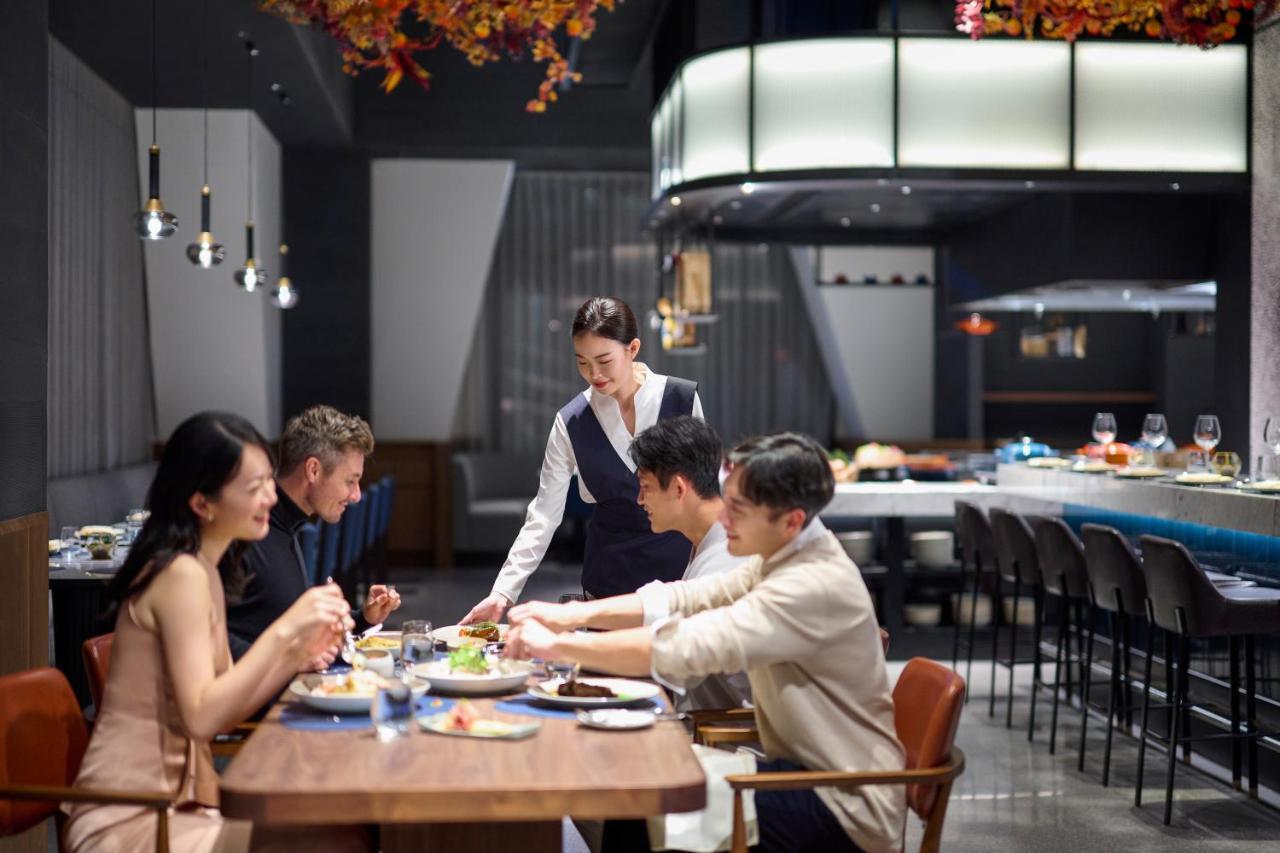 Intercontinental Kaohsiung By Ihg Hotel Ngoại thất bức ảnh A restaurant in China