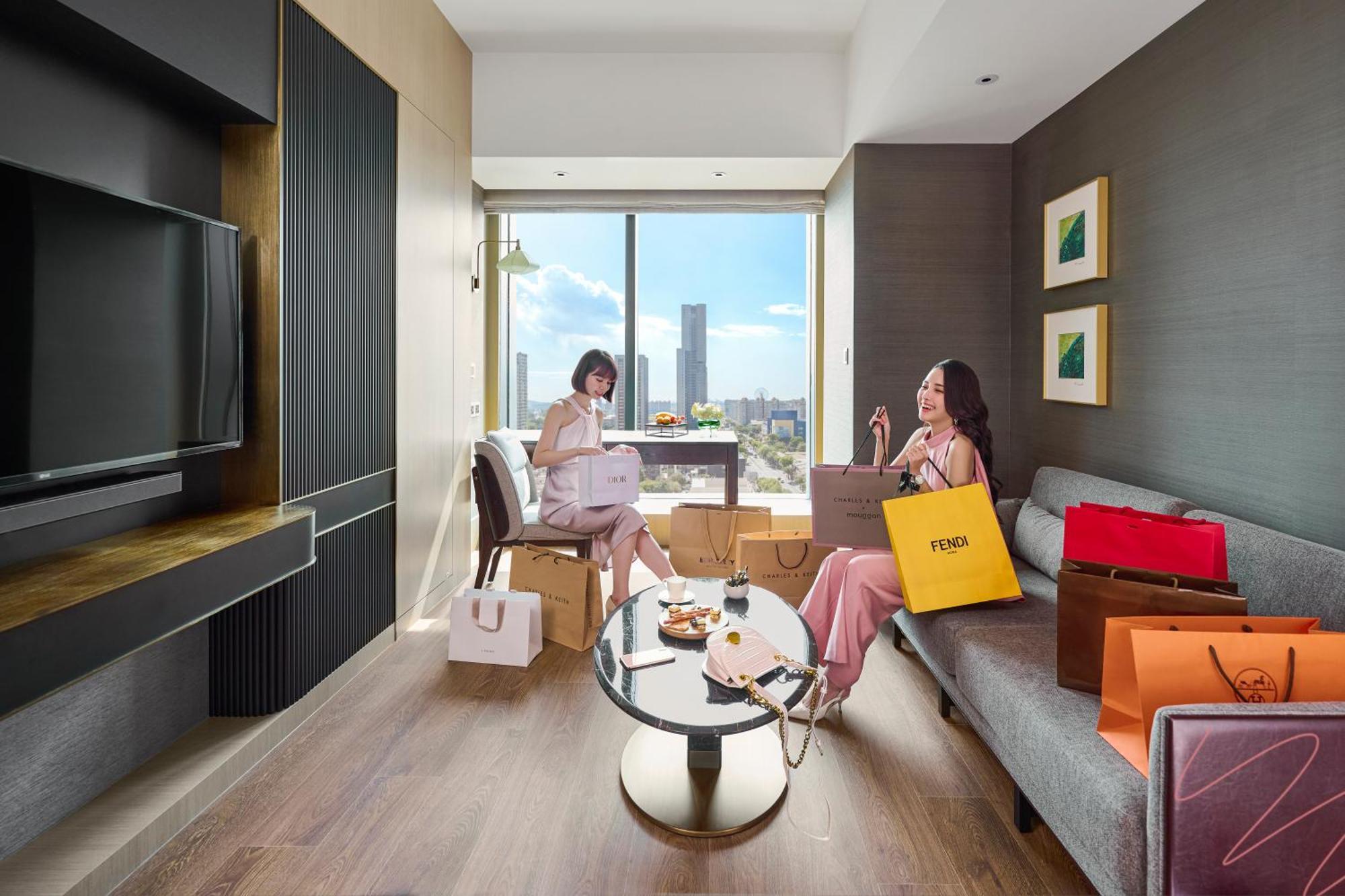 Intercontinental Kaohsiung By Ihg Hotel Phòng bức ảnh A typical apartment in the complex