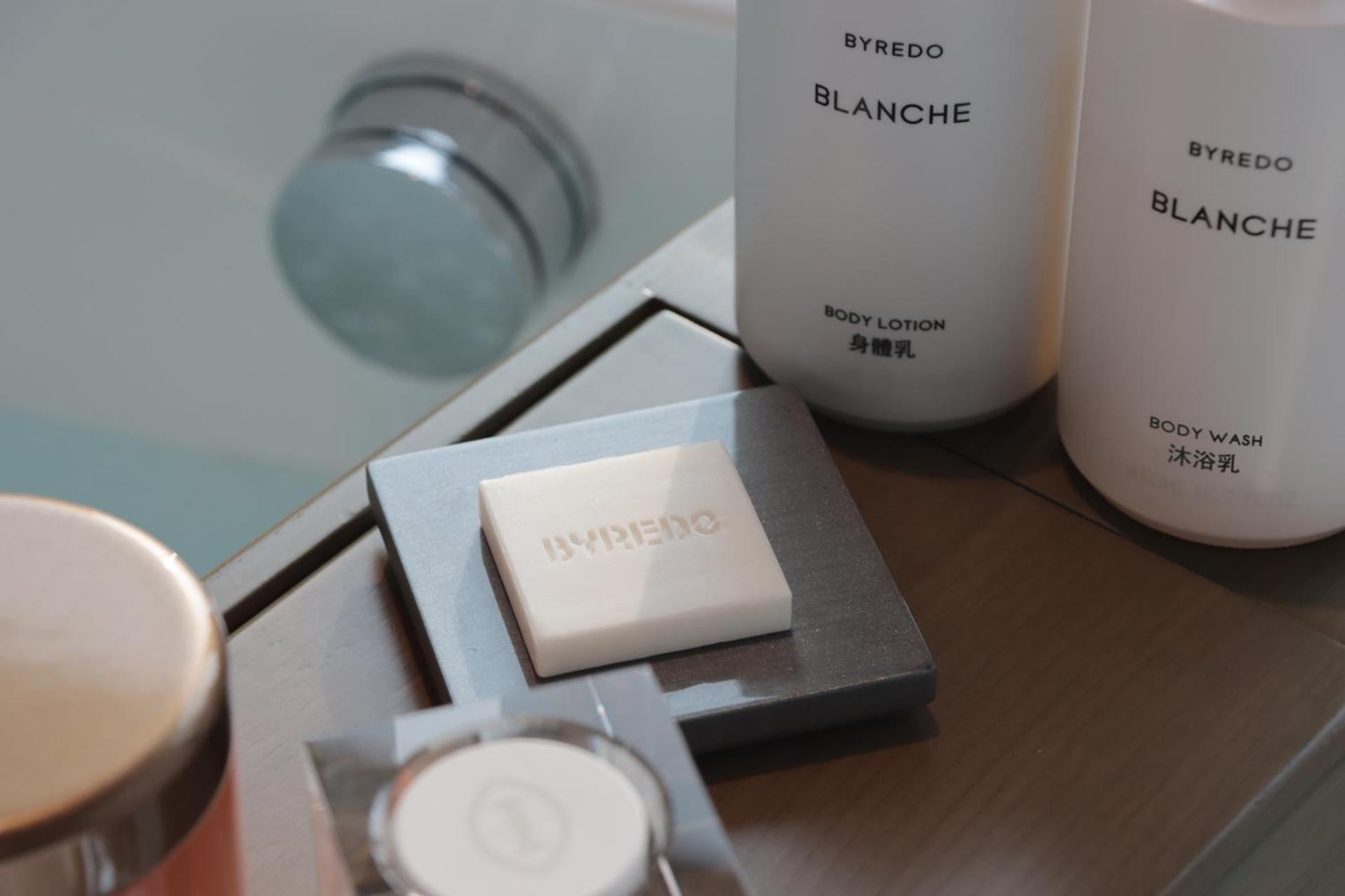 Intercontinental Kaohsiung By Ihg Hotel Ngoại thất bức ảnh Soap